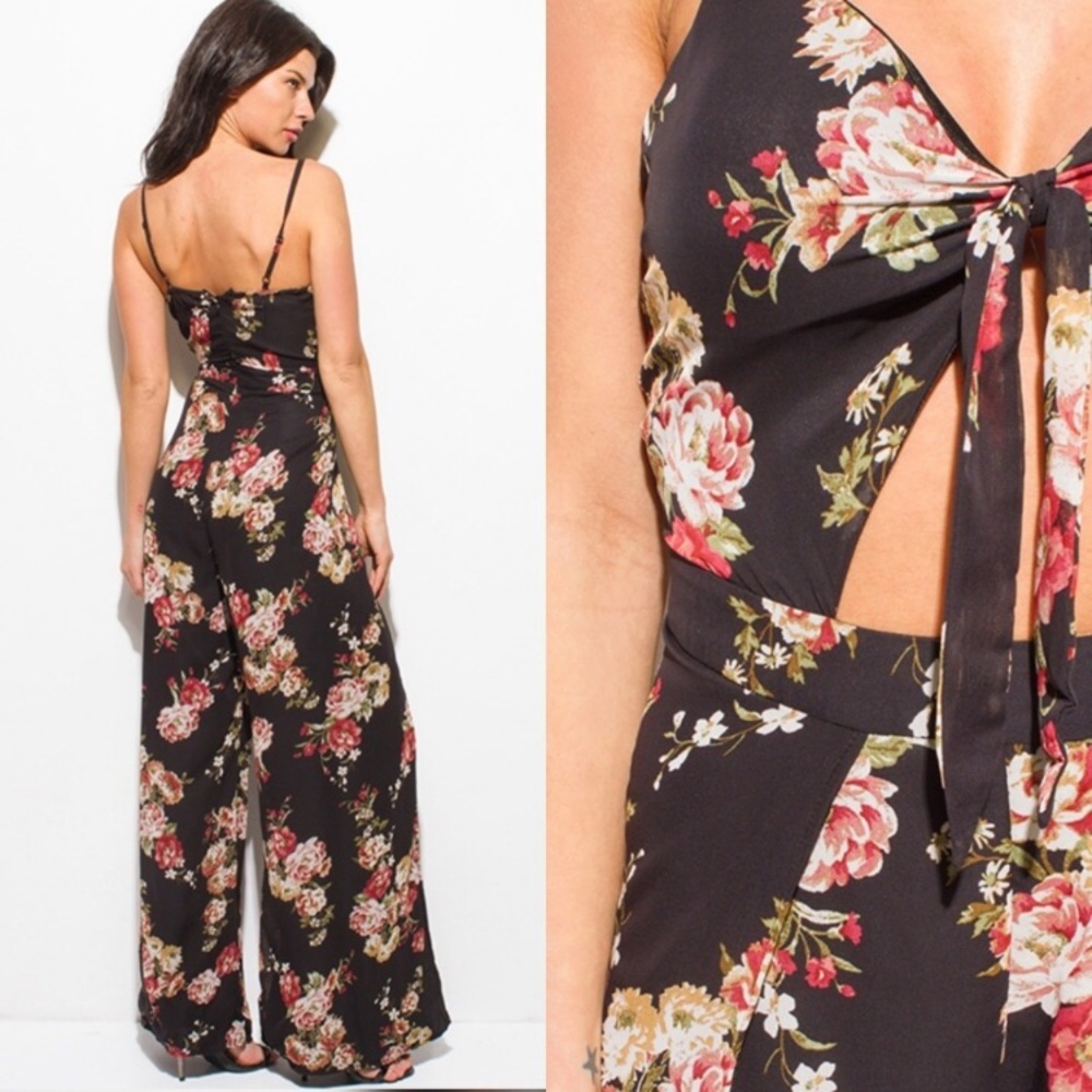 Floral wide jump suit. ONLY 1 LEFT ‼️ - Picture 4 of 7